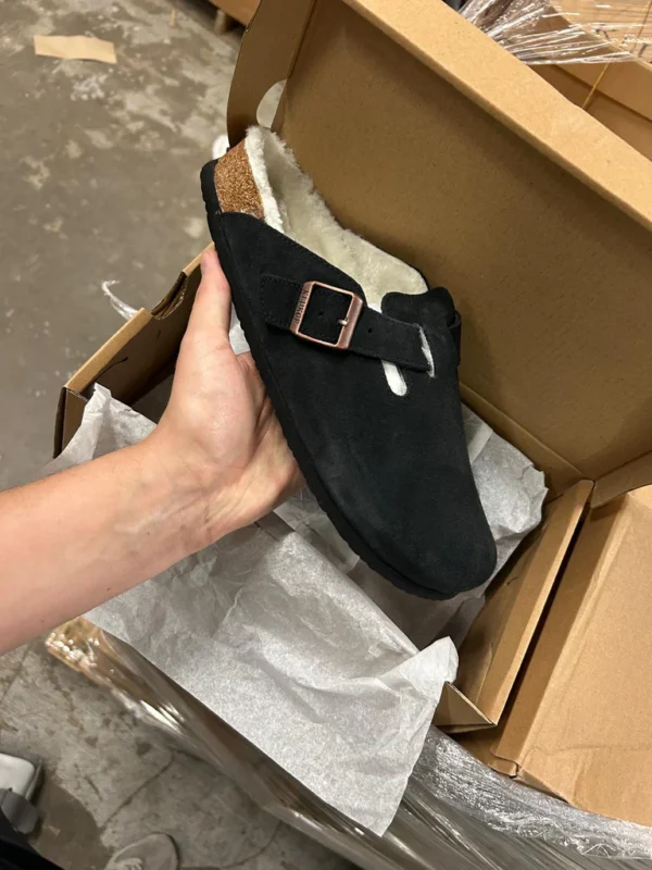 Shoes & Clothing - Image 5